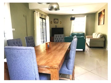 4 Bedroom Villa
