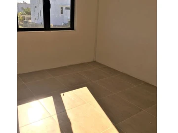 5 Bedroom Apartment