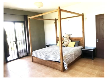 4 Bedroom Villa
