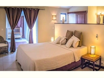 4 Bedroom Villa