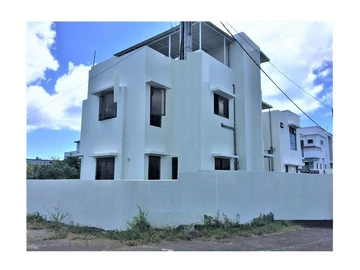 5 Bedroom Apartment